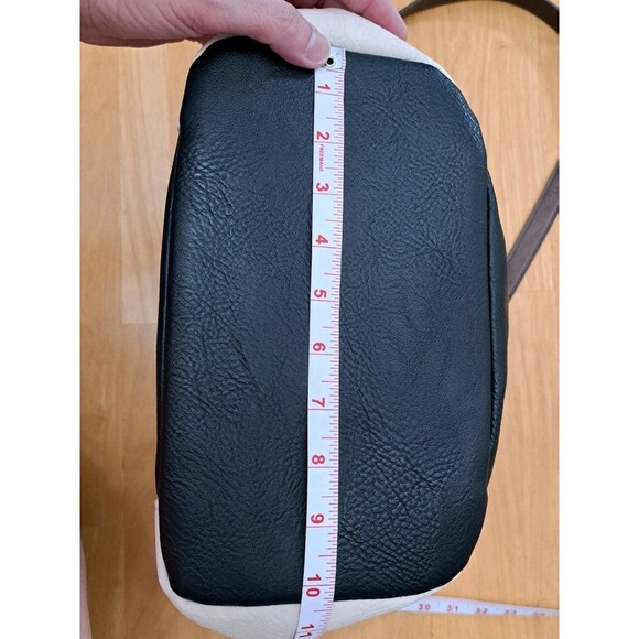 Bulldog Black & Tan Hobo Crossbody Concealed Carry Holster Purse w/ Keys Locks - Picture 4 of 15